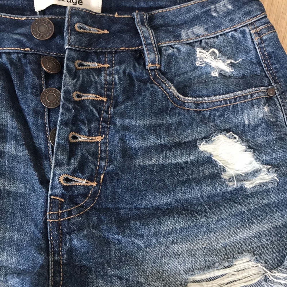 🔸3🔸 Refuge Jean Shorts - Picture 8 of 13